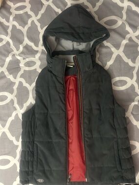 ExOfficio Dark Grey Hooded Puffer Vest with Red Lining